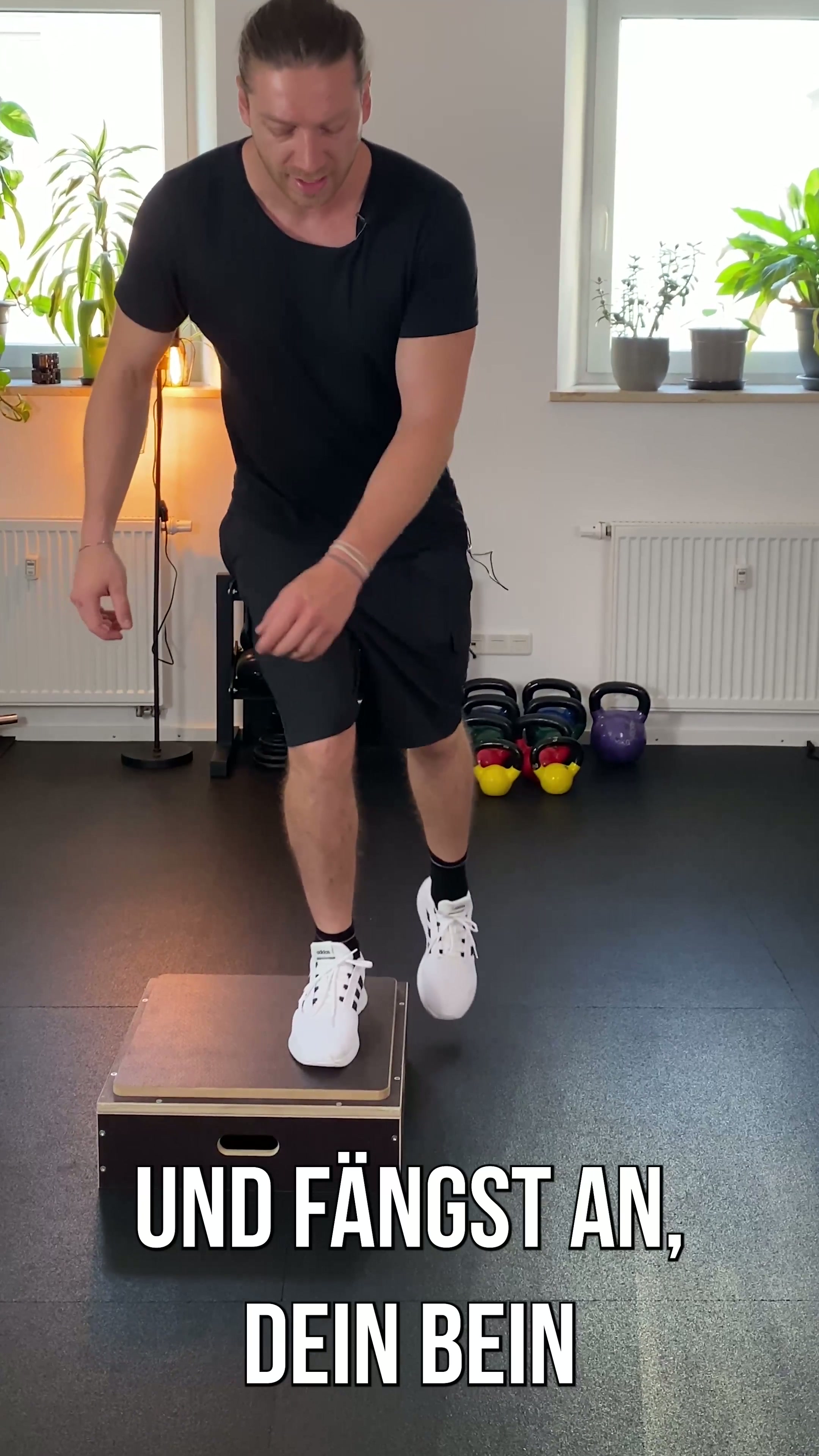 Hüftgelenk Pendelübung für Schmerzlinderung